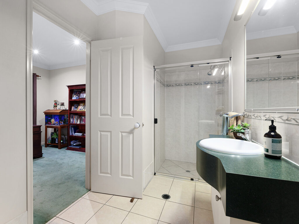 House-Camira-QLD-R2-3661144