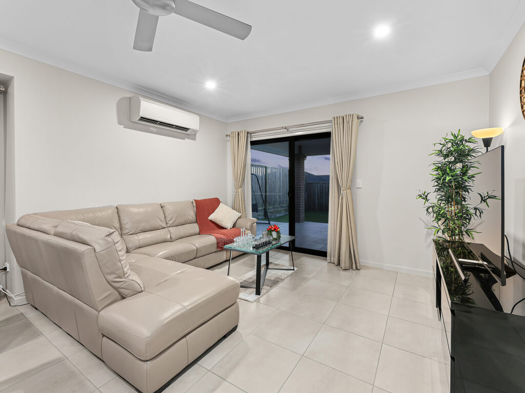 House-Redbank Plains-QLD-R2-3663891
