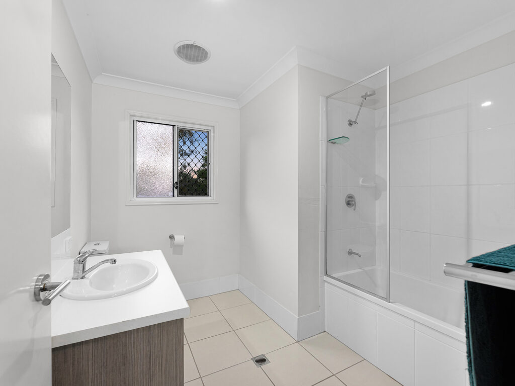 Townhouse-Bundamba-QLD-R2-3664061