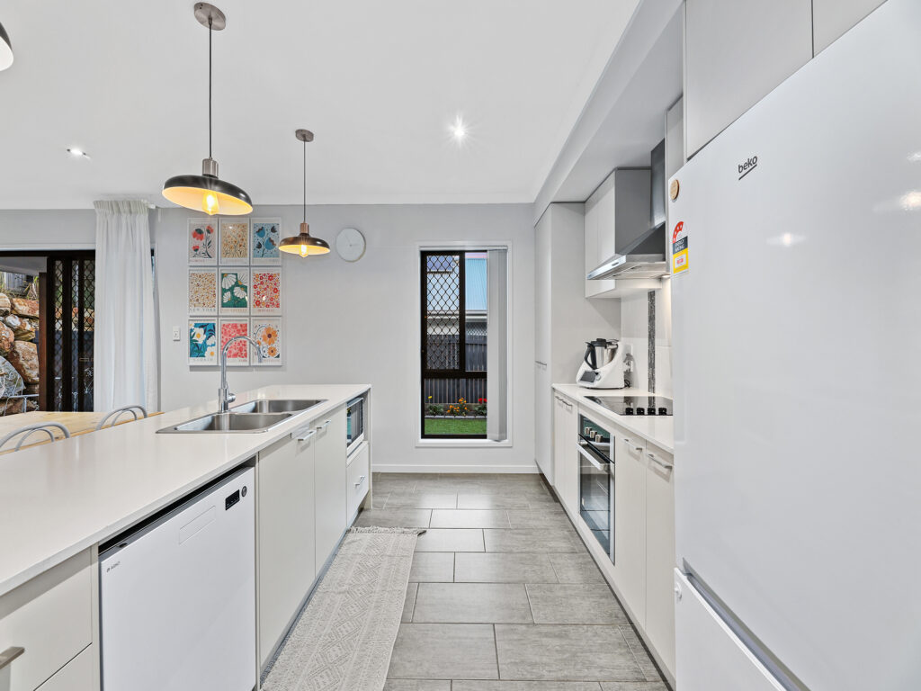 House-Deebing Heights-QLD-R2-3664553