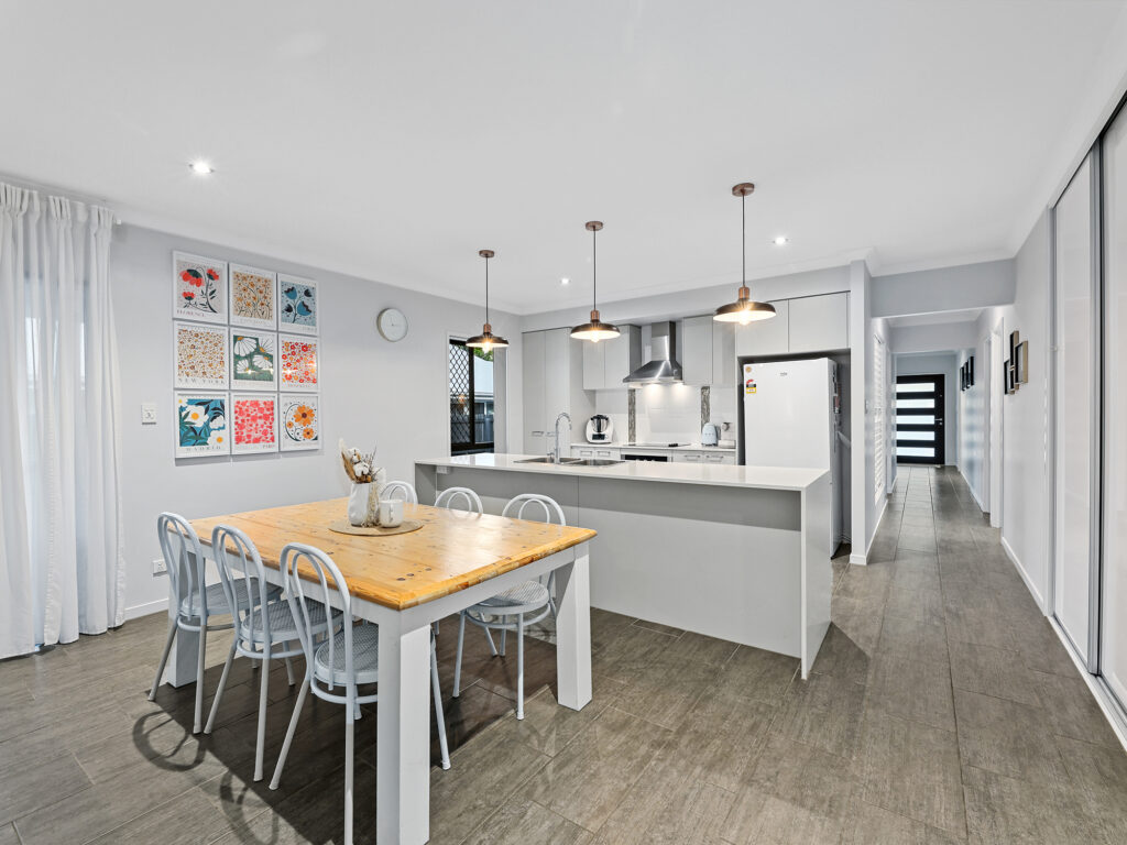 House-Deebing Heights-QLD-R2-3664553