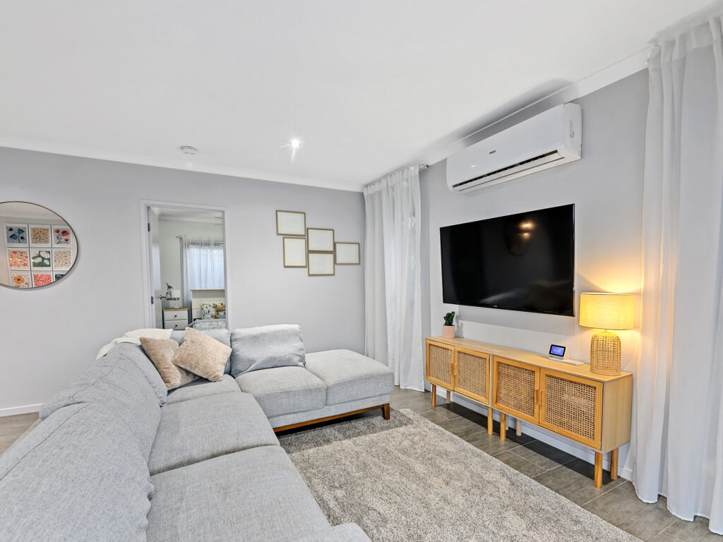 House-Deebing Heights-QLD-R2-3664553