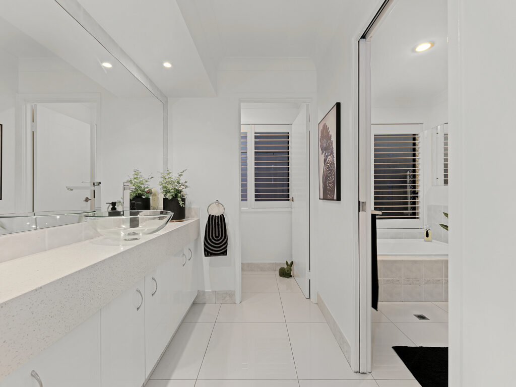 House-Coombabah-QLD-R2-3669900