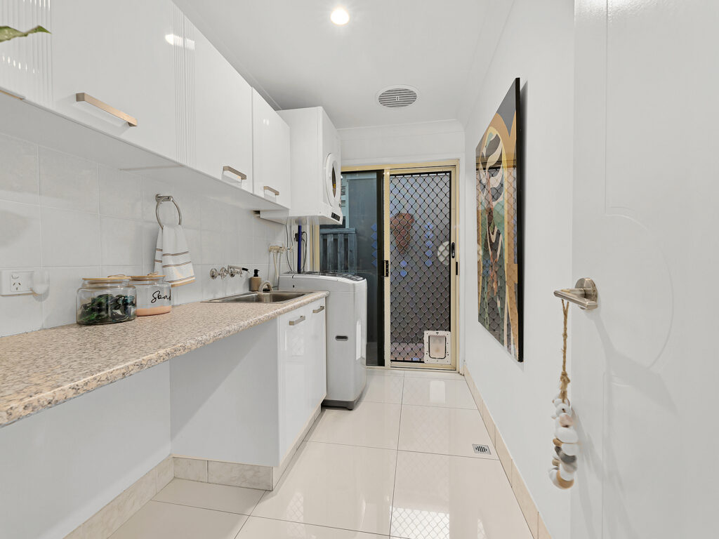 House-Coombabah-QLD-R2-3669900