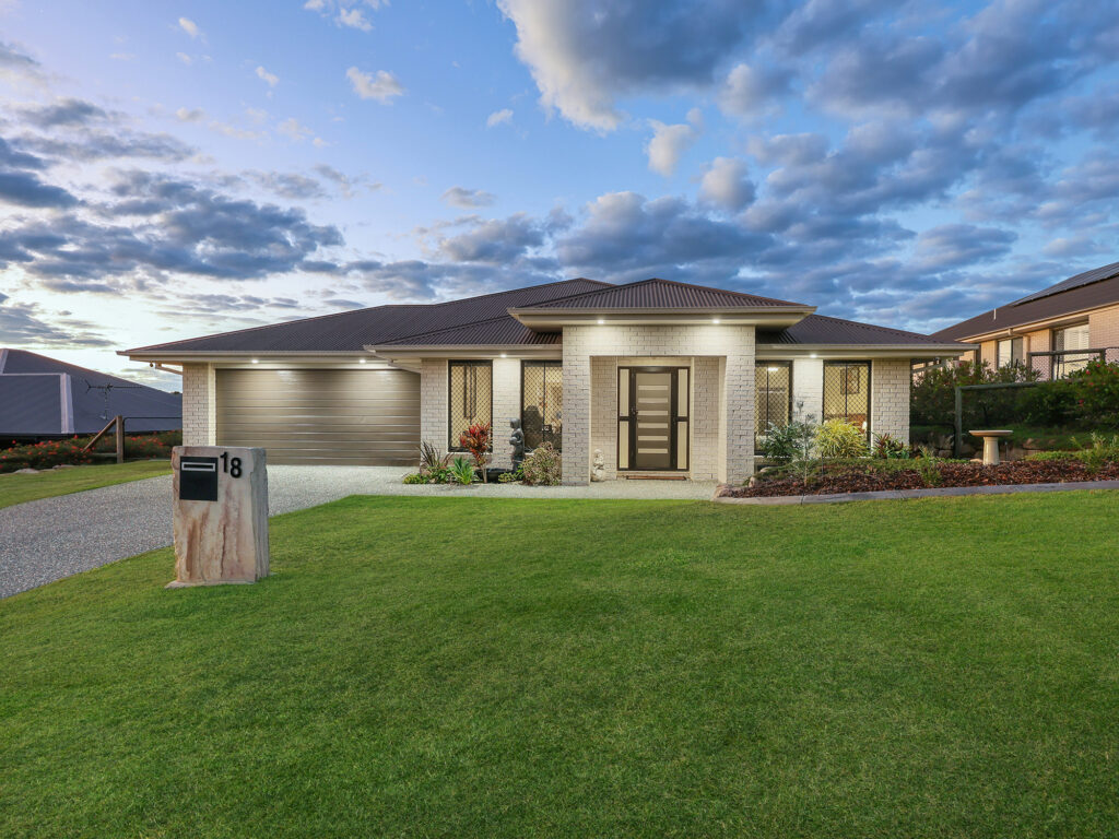 18 Riversleigh Court, Karalee, QLD 4306