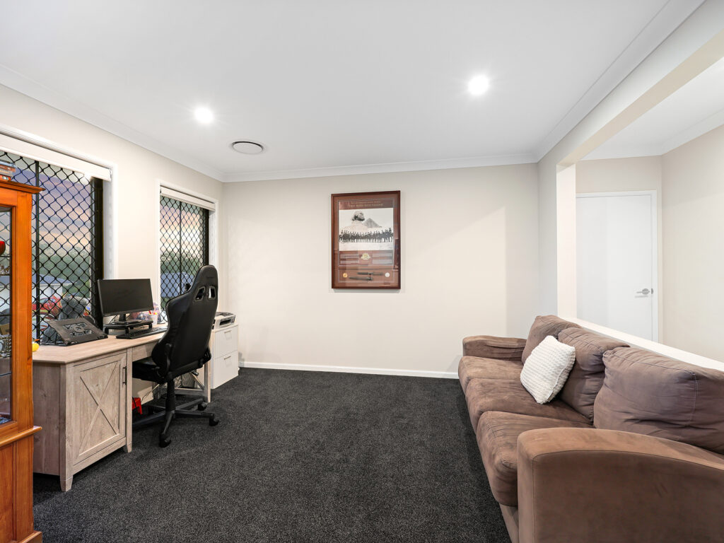 18 Riversleigh Court, Karalee, QLD 4306