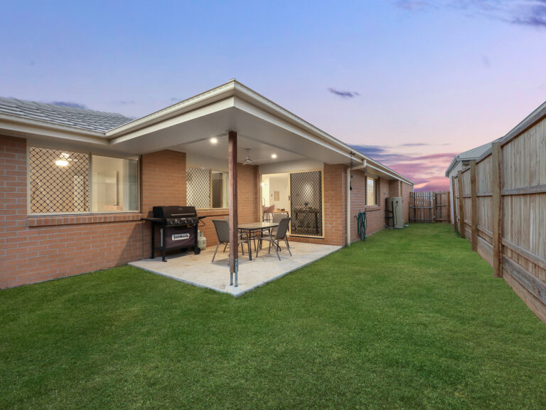 House-Deebing Heights-QLD-R2-3687179