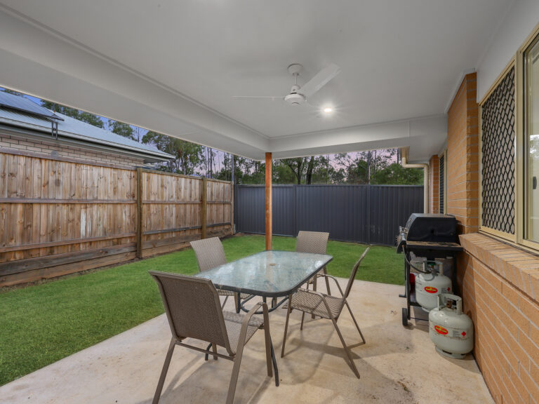 House-Deebing Heights-QLD-R2-3687179