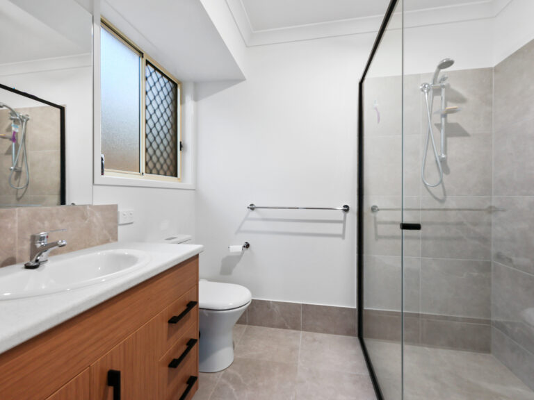 House-Deebing Heights-QLD-R2-3687179