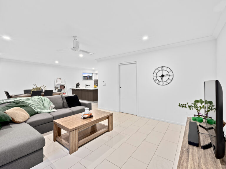 Townhouse-Brookwater-QLD-R2-3687238