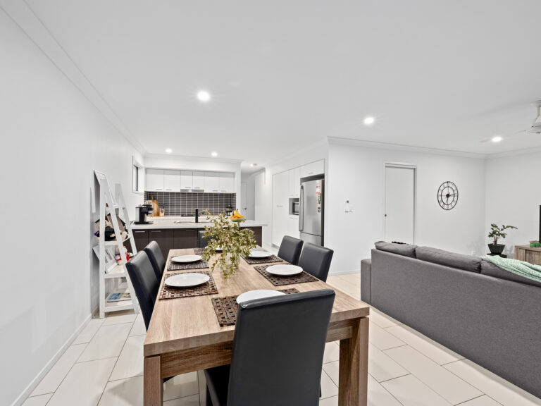 Townhouse-Brookwater-QLD-R2-3687238