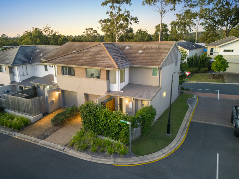 Townhouse-Brookwater-QLD-R2-3687238