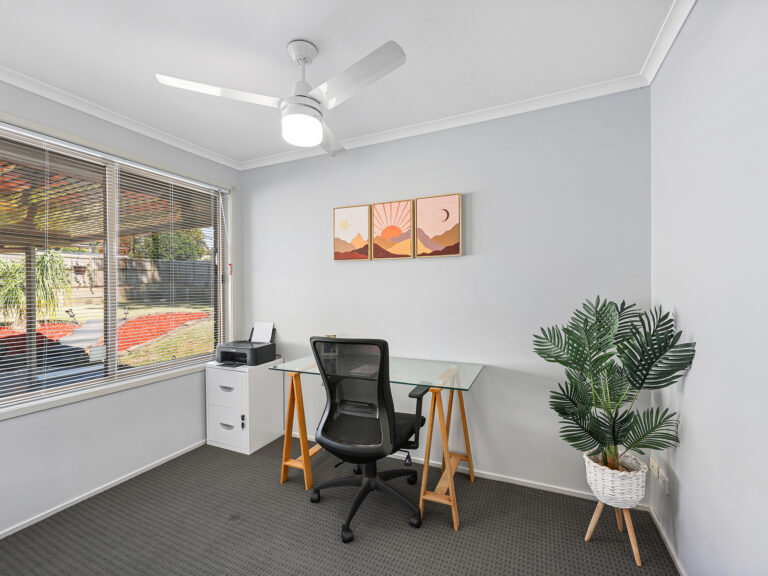 11 Morris Street, Flinders View, QLD 4305