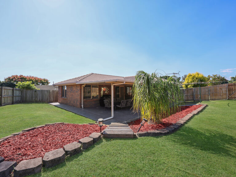 11 Morris Street, Flinders View, QLD 4305