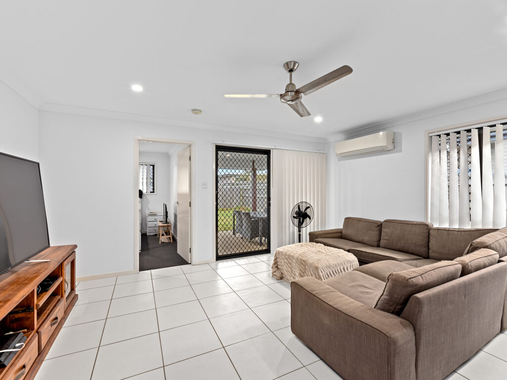 House-Deebing Heights-QLD-R2-3703035