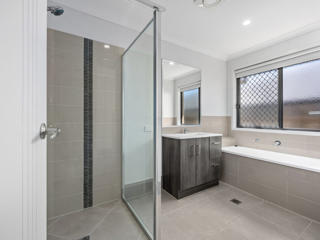 House-Redbank Plains-QLD-R2-3703923