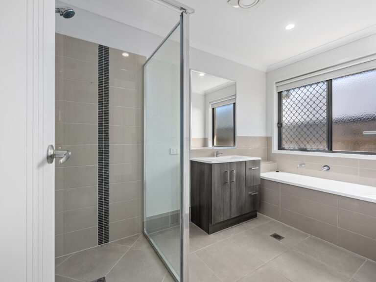 House-Redbank Plains-QLD-R2-3703923