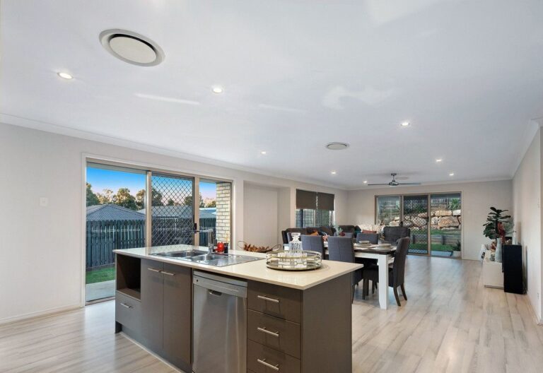 House-Deebing Heights-QLD-R2-3705109