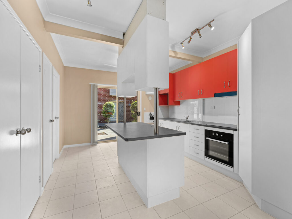 Townhouse-Churchill-QLD-R2-3705189