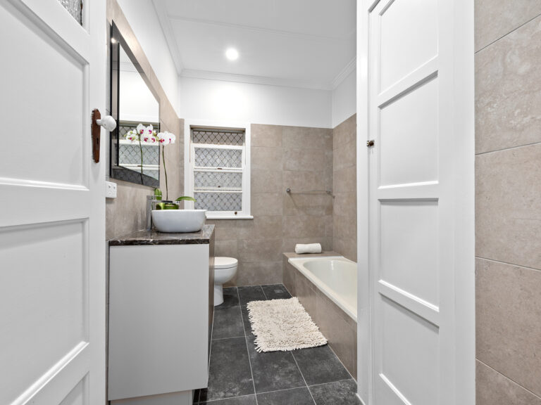 House-Silkstone-QLD-R2-3709202