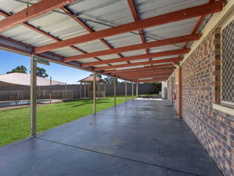 60 Helen Street, North Booval, QLD 4304