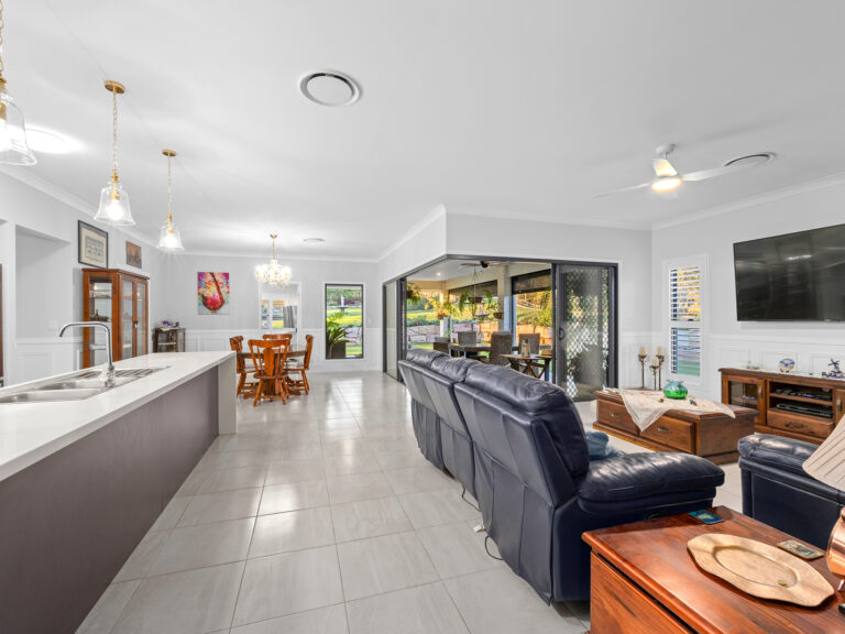 19 Louisa Place, Karalee, QLD 4306