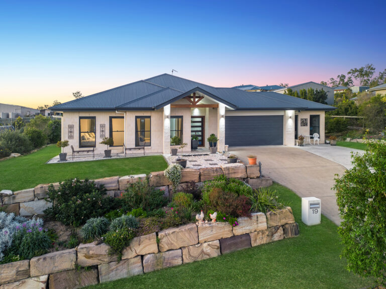 19 Louisa Place, Karalee, QLD 4306