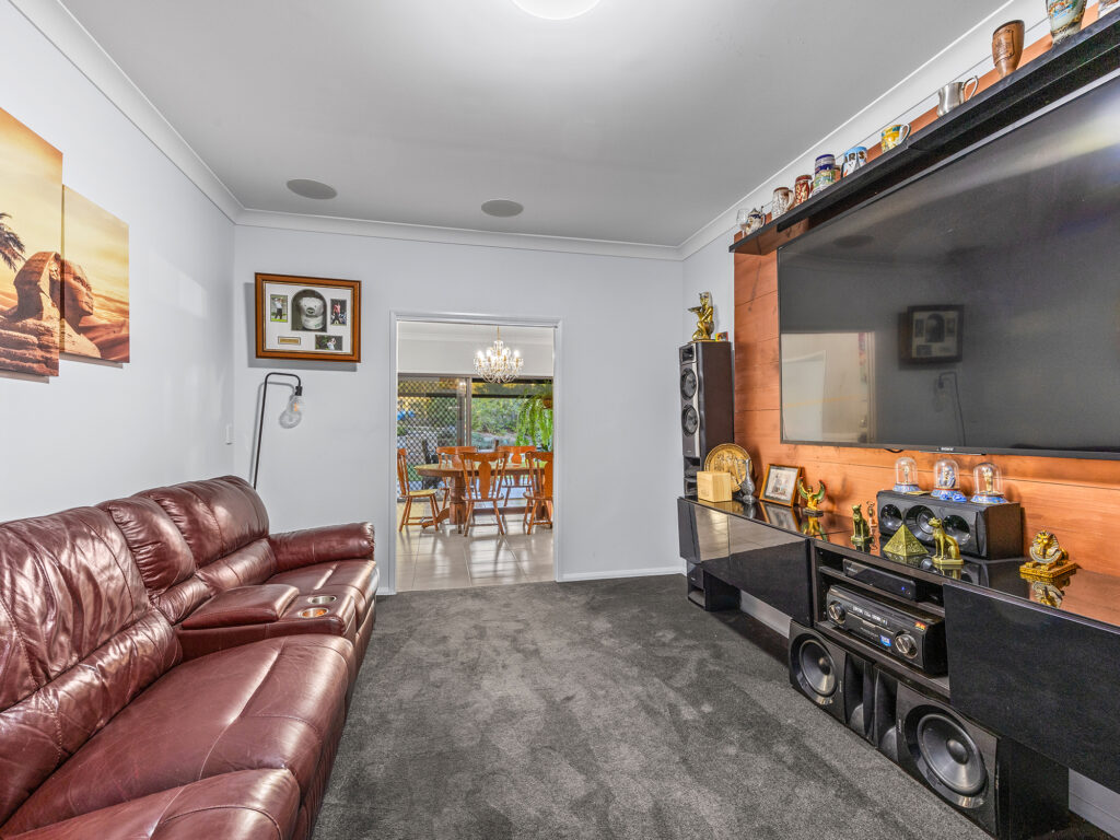 19 Louisa Place, Karalee, QLD 4306