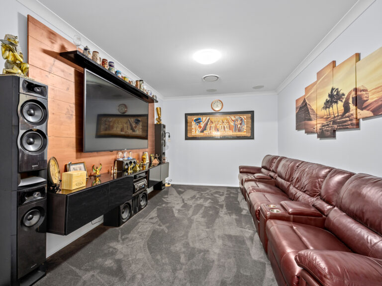 19 Louisa Place, Karalee, QLD 4306