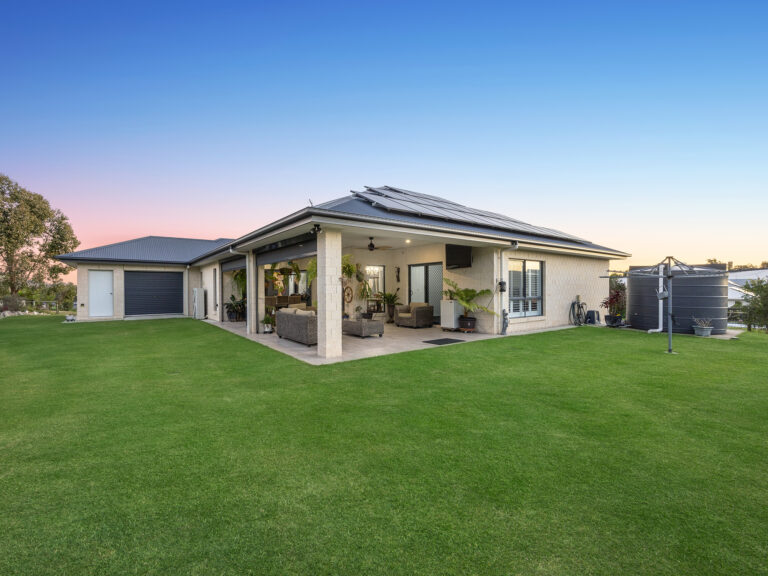 19 Louisa Place, Karalee, QLD 4306