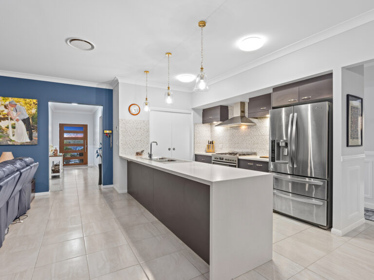 19 Louisa Place, Karalee, QLD 4306