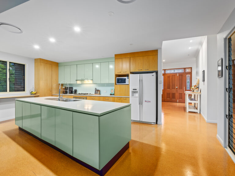 6 Parnell Street, Woodend, QLD 4305