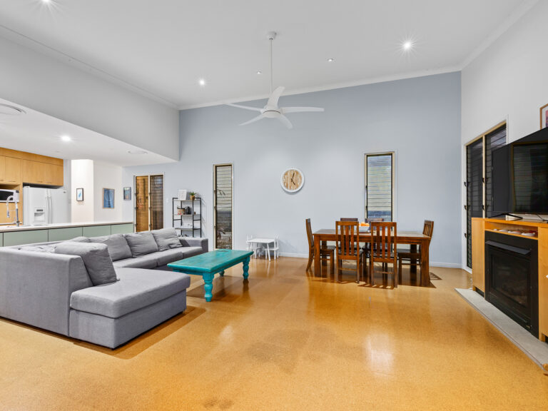 6 Parnell Street, Woodend, QLD 4305
