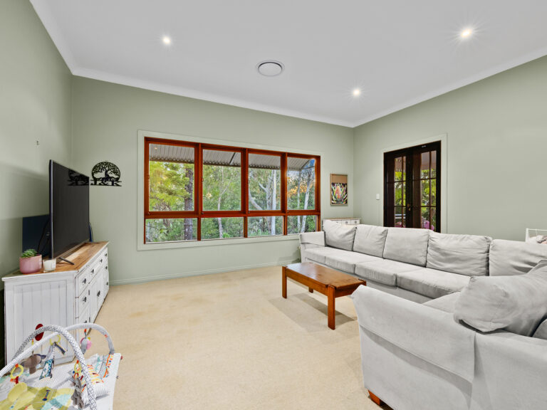 6 Parnell Street, Woodend, QLD 4305