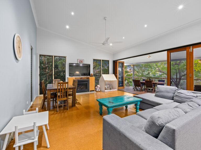 6 Parnell Street, Woodend, QLD 4305