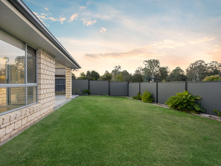 1 Baystone Place, Raceview, QLD 4305