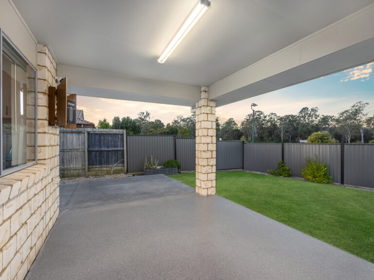 1 Baystone Place, Raceview, QLD 4305