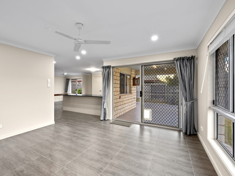 1 Baystone Place, Raceview, QLD 4305