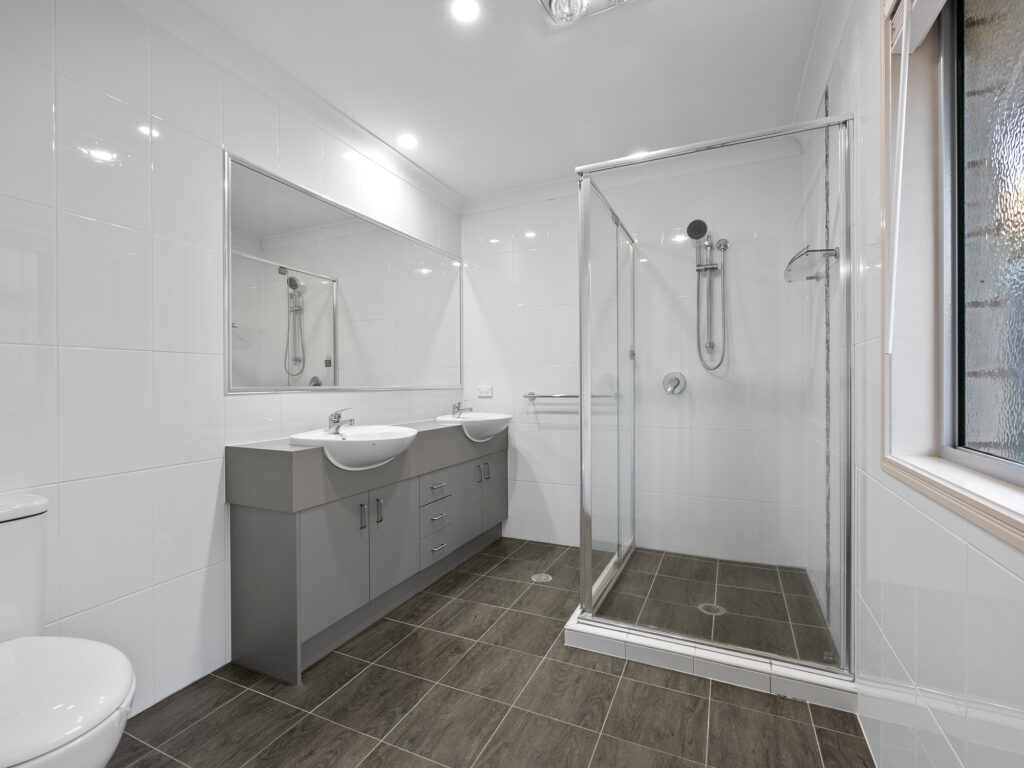 1 Baystone Place, Raceview, QLD 4305