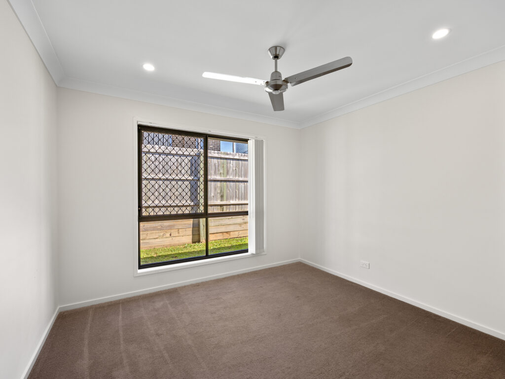 8 Wyness Street, Deebing Heights, QLD 4306