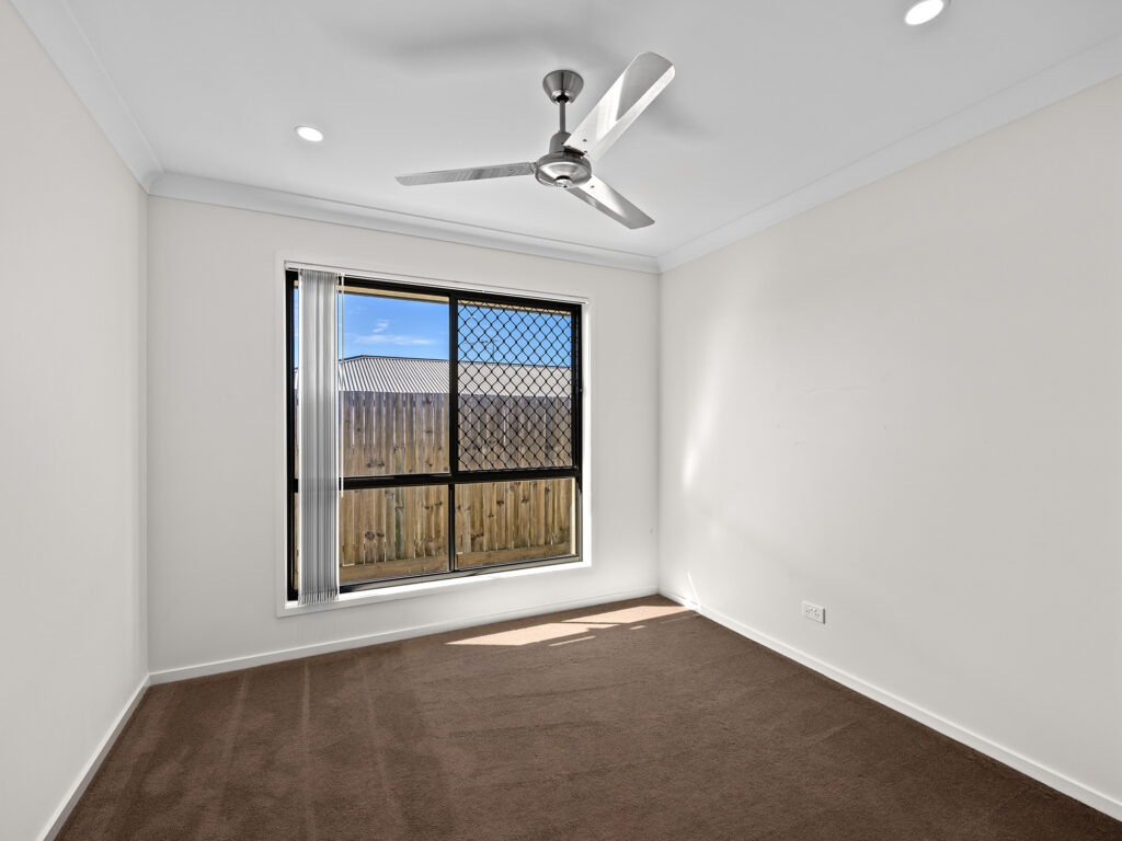 8 Wyness Street, Deebing Heights, QLD 4306