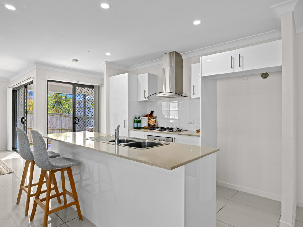 8 Wyness Street, Deebing Heights, QLD 4306