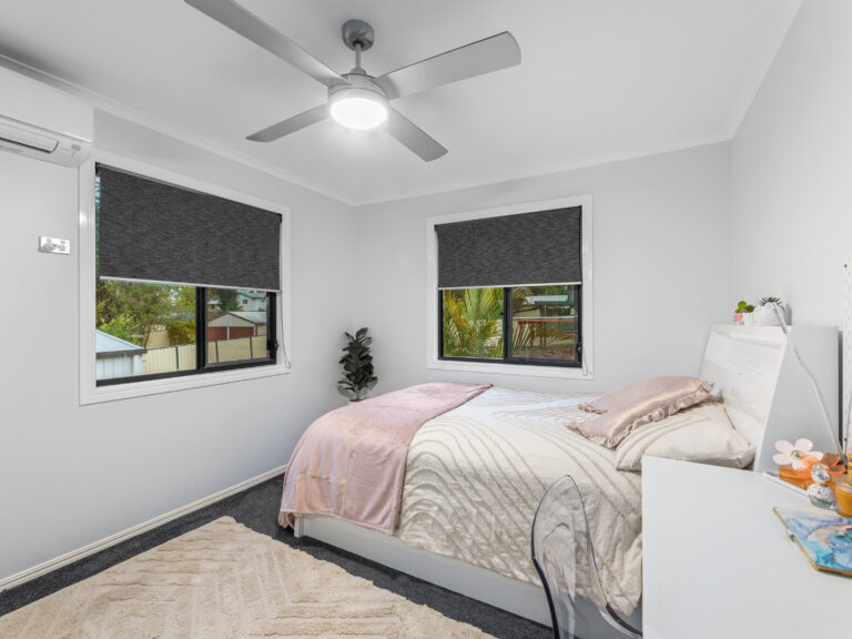 1 Sealy Street, Silkstone, QLD 4304