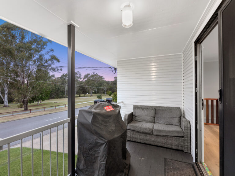 1 Sealy Street, Silkstone, QLD 4304