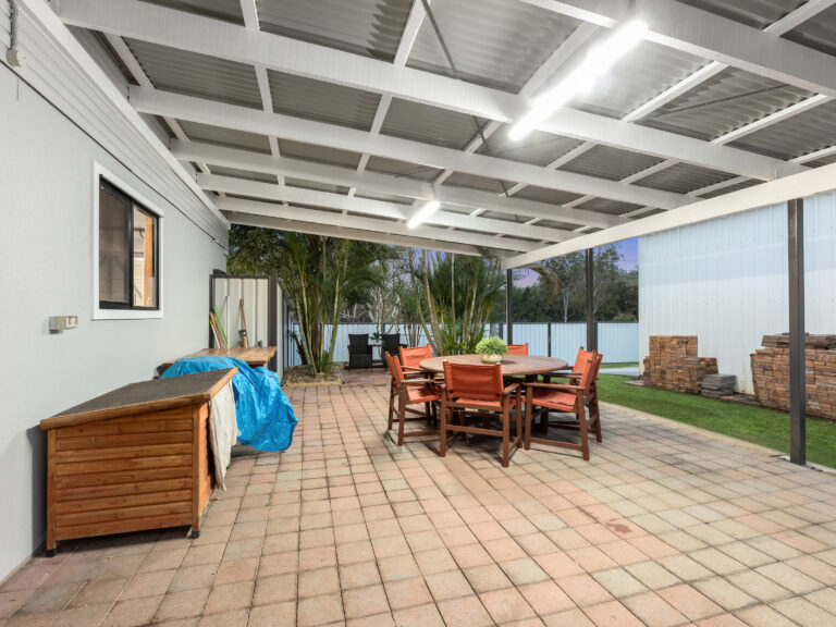 1 Sealy Street, Silkstone, QLD 4304