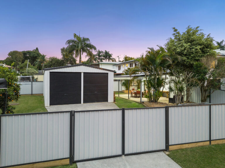 1 Sealy Street, Silkstone, QLD 4304