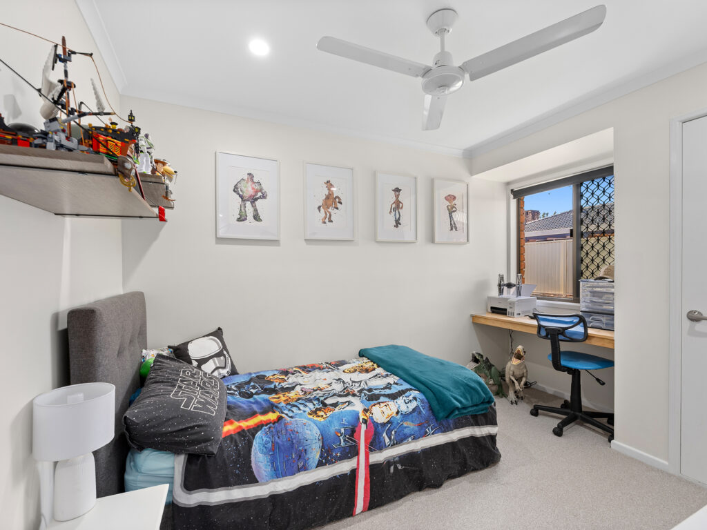 22 Equestrian Drive, Yamanto, QLD 4305