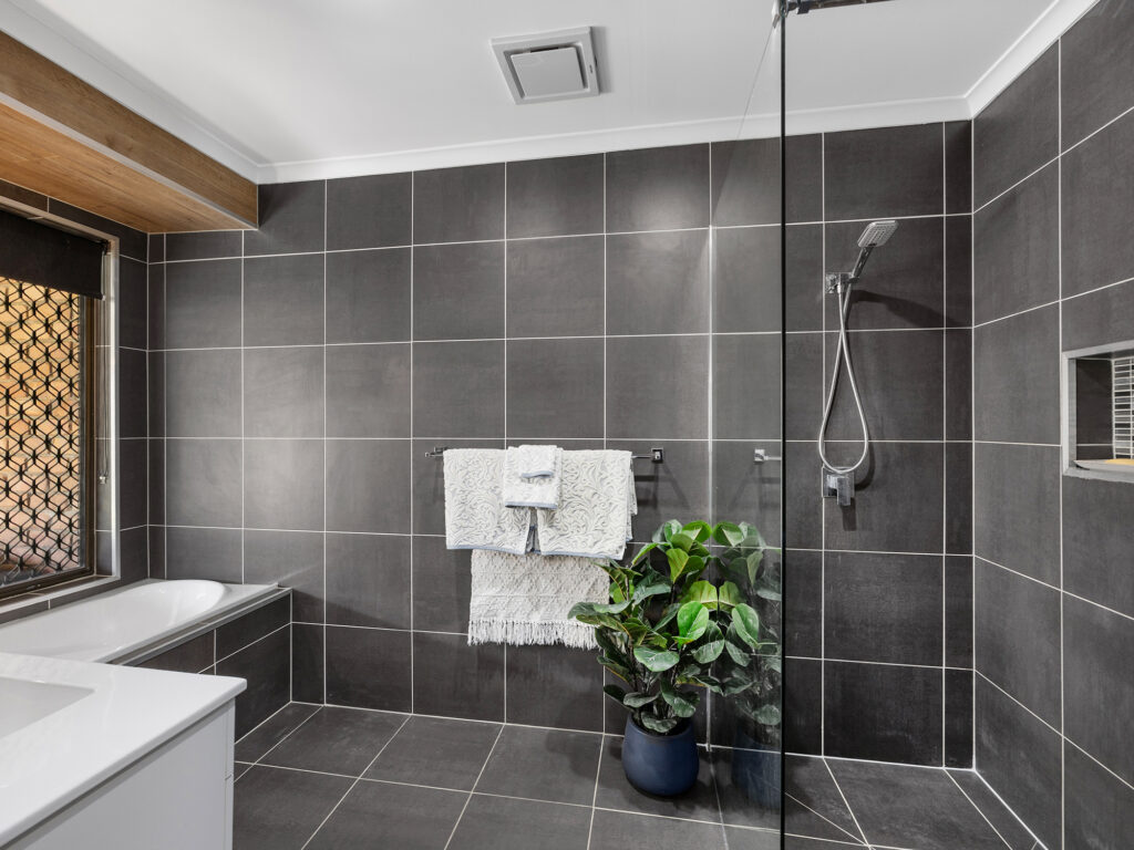 22 Equestrian Drive, Yamanto, QLD 4305