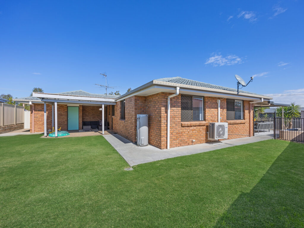 22 Equestrian Drive, Yamanto, QLD 4305