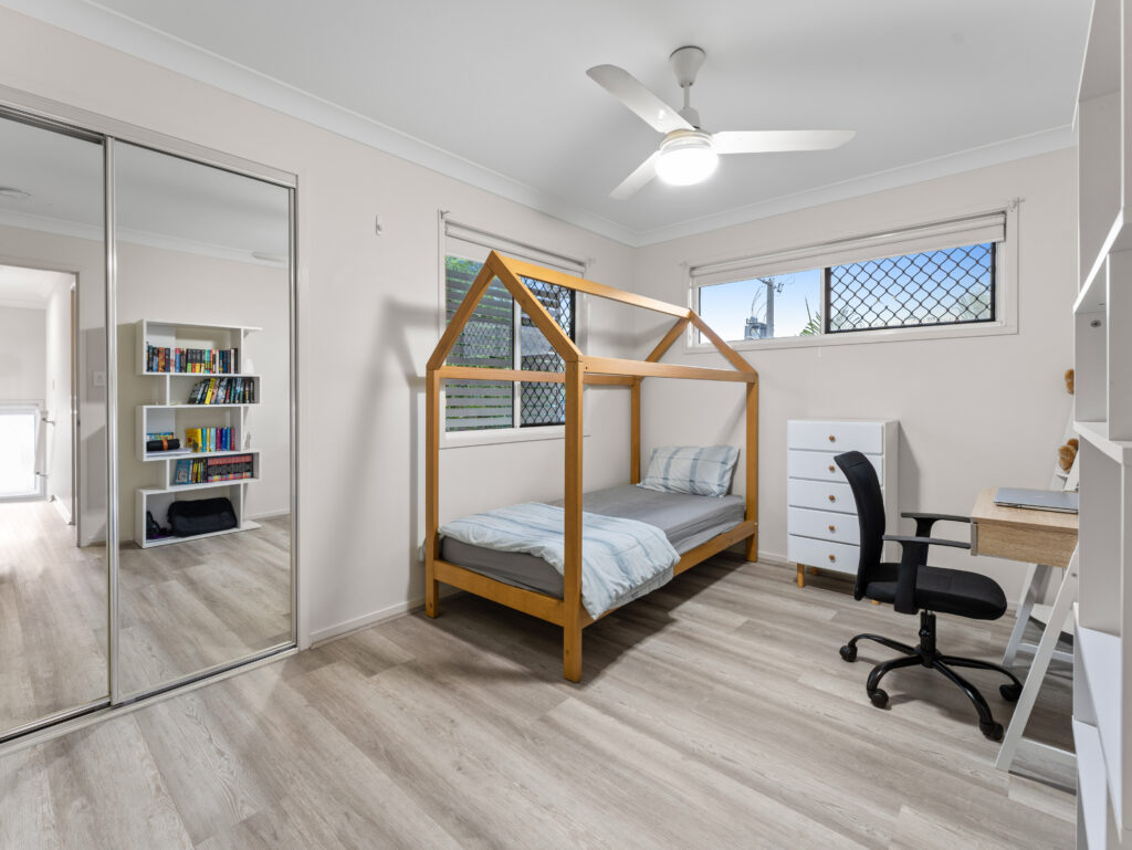 2A Trumpy Street, Silkstone, QLD 4304